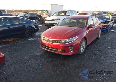 2018 Kia Optima S z USA, uszkodzony, nr VIN 5XXGT4L32JG199474